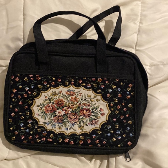 Nice floral pattern iPad bag - Picture 1 of 3